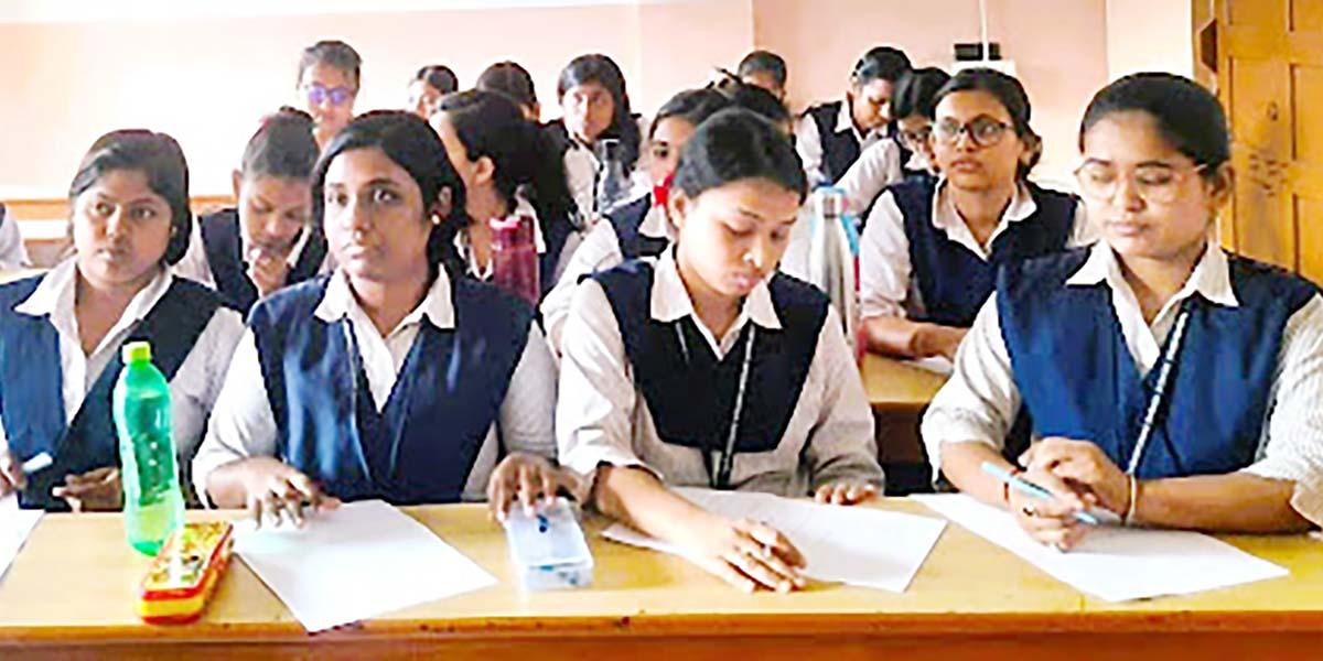 Voice Change-এর Exercise নিয়ে আলোচনা, ৩য় পর্ব, অষ্টম শ্রেণির ইংরেজি